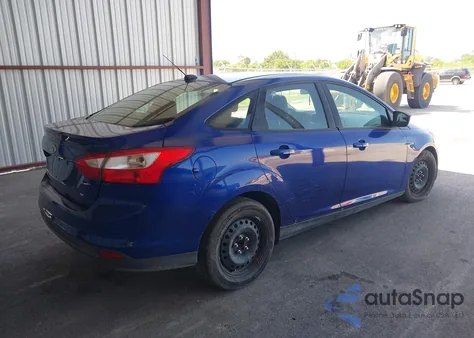 2012 Ford Focus Se z USA, uszkodzony, nr VIN 1FAHP3F24CL305115